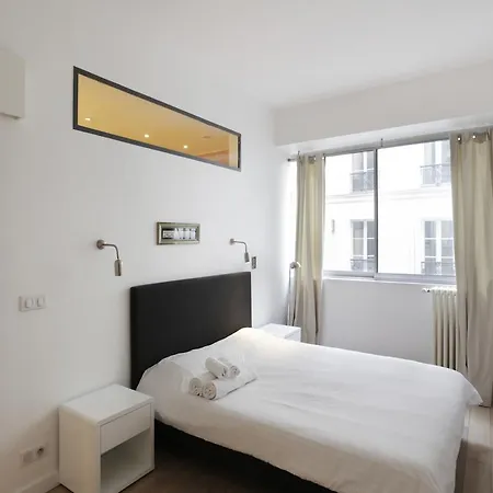 Apartment Sleek Near Saint Germain