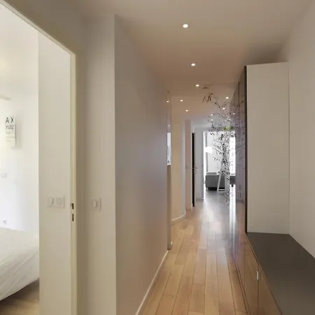 Sleek Near Saint Germain