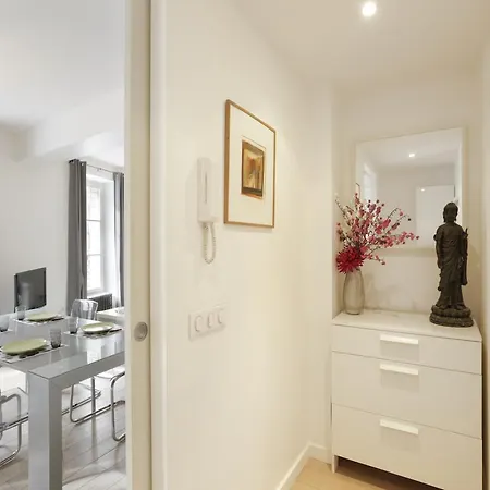 Sleek Near Saint Germain
